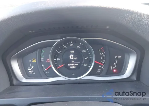 2017 Volvo S60 T5 Dynamic z USA, uszkodzony, nr VIN YV140MTL8H2435258